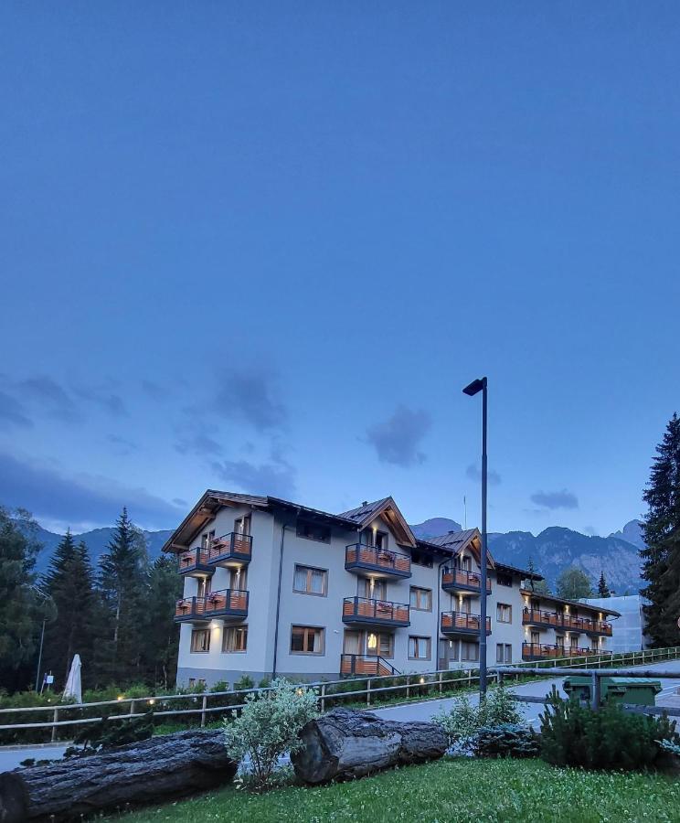 Hotel Fantelli Folgarida Kültér fotó
