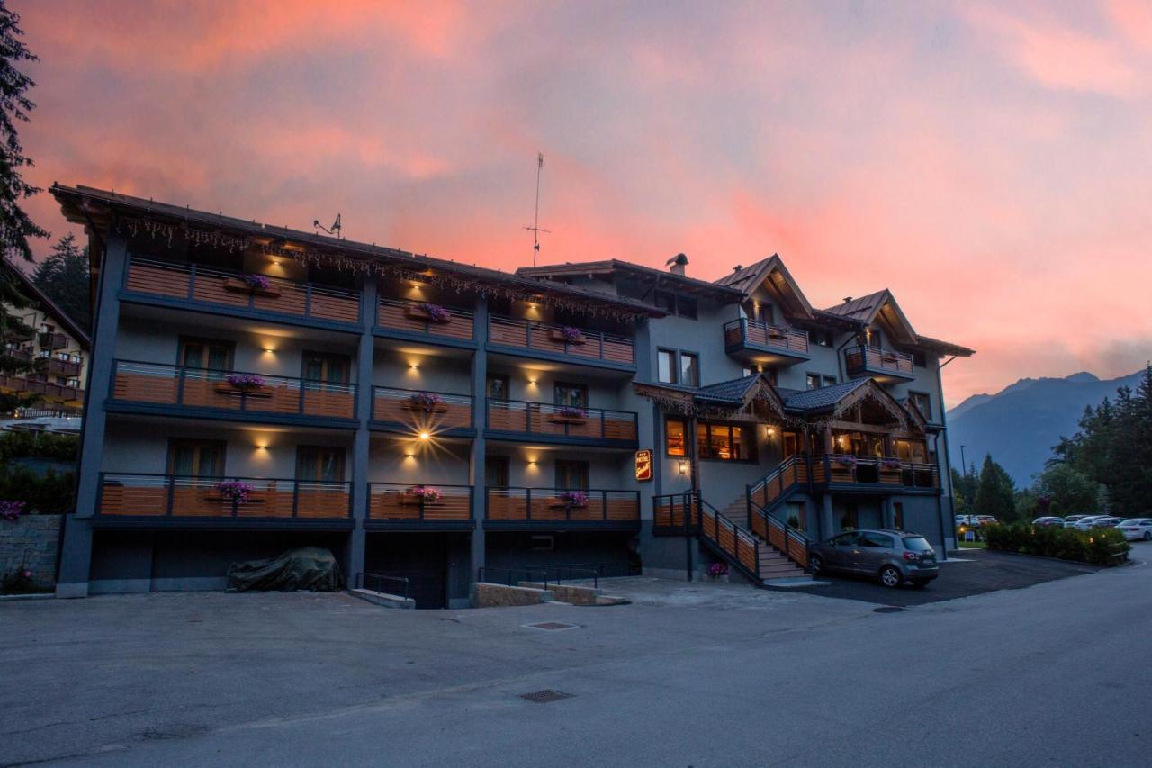 Hotel Fantelli Folgarida Kültér fotó