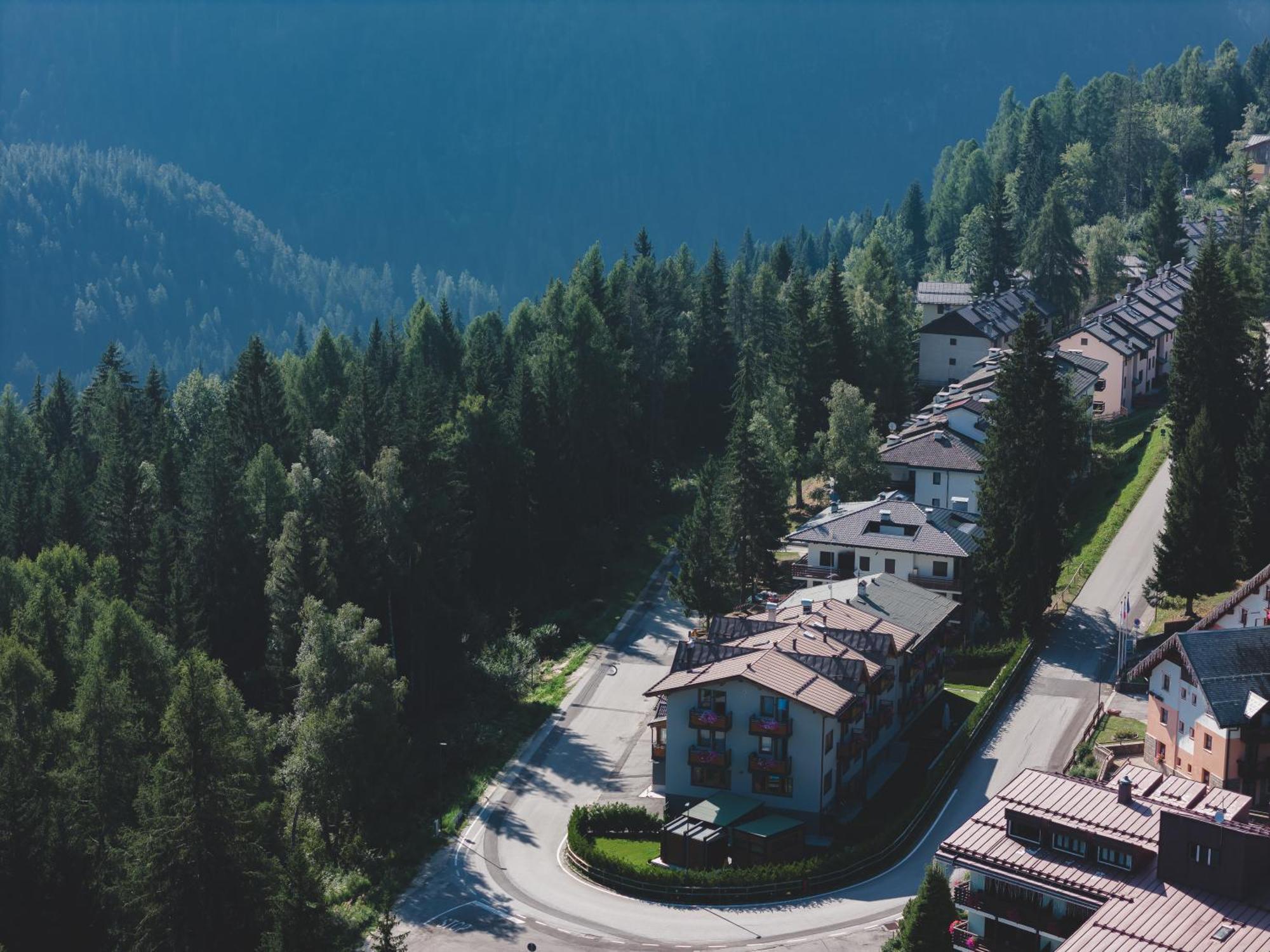 Hotel Fantelli Folgarida Kültér fotó