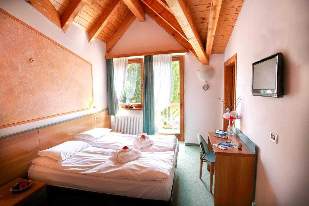 Hotel Fantelli Folgarida Kültér fotó
